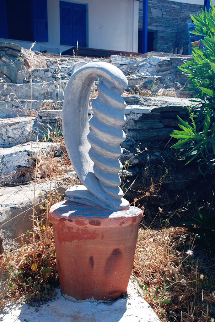 ΚΥΘΝΟΣ- Ένα κυκλαδικό όνειρο
Ο γλύπτης Νίκος Κλάδης